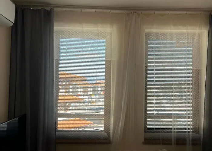 Apartment Zone At Gondola, Warm And Cosy, Wifi, Ac, Netflix, Perfect One Bedroom Appartment, Beautiful View *