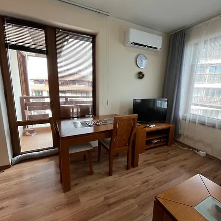 Apartament Zone At Gondola, Warm And Cosy, Wifi, Ac, Netflix, Perfect One Bedroom Appartment, Beautiful View *